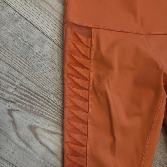 Lululemon Athletica Sunshine Salutation Bright Coral Cropped Leggings - Picture 8 of 10